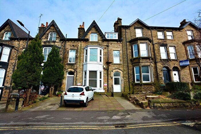 Detached House To Rent In Mount Parade, Harrogate, North Yorkshire, HG1