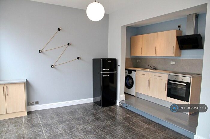 1 Bedroom Flat To Rent In Sparrow Hill, Loughborough, LE11