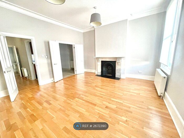 2 Bedroom Maisonette To Rent In Uxbridge Road, London, W12