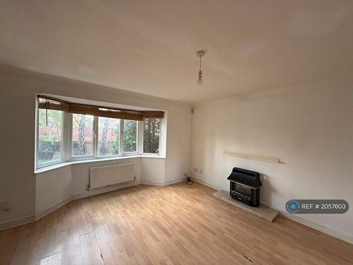 3 Bedroom Semi Detached House To Rent In Cross Brooks, Northampton, NN4