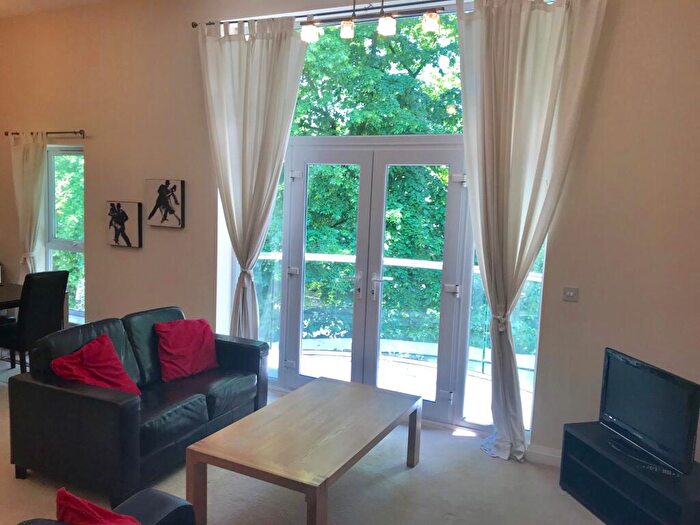 2 Bedroom House To Rent In Pineview Gardens, Derby, Littleover, DE23