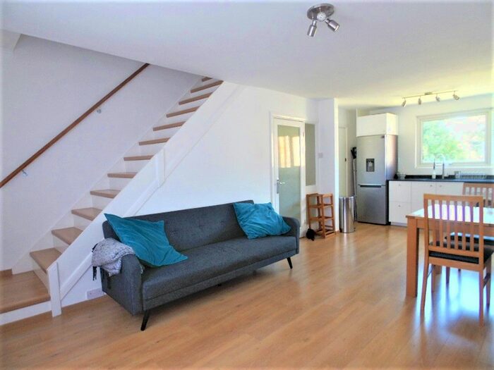 2 Bedroom Maisonette To Rent In Spencer Road, Tottenham, N17