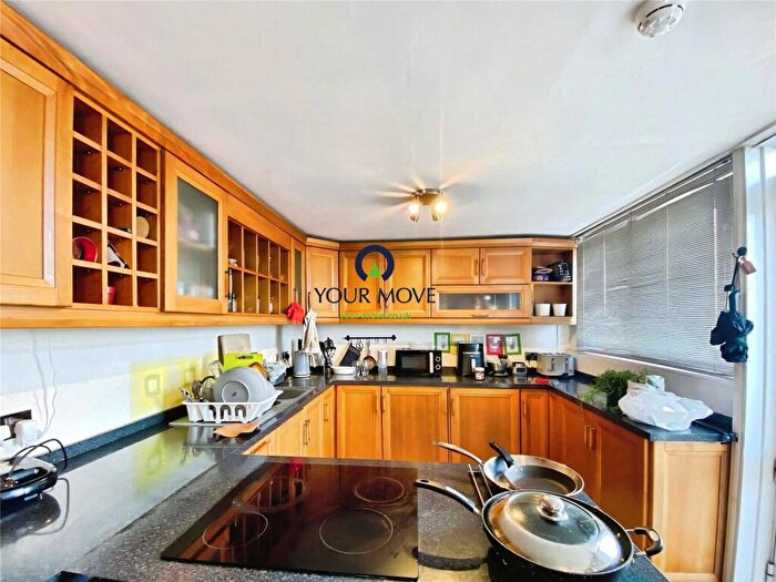 1 Bedroom Flat To Rent In Leith Towers Grange Vale, Sutton, Surrey, SM2