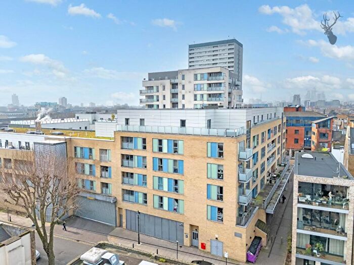 3 Bedroom Apartment To Rent In Cardigan Road, Bow, E3