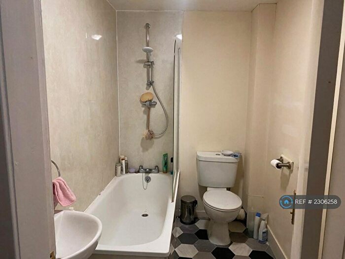 1 Bedroom Flat To Rent In Dudhope Street, Dundee, DD1