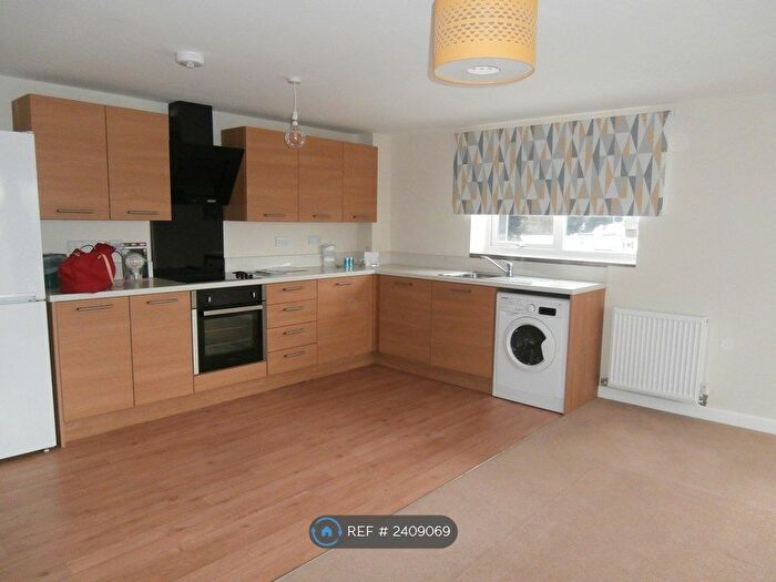 2 Bedroom Flat To Rent In Kingsteignton Road, Newton Abbot, TQ12