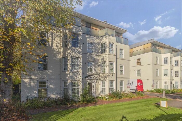 2 Bedroom Flat To Rent In Malden Court, West Barnes Lane, New Malden KT3