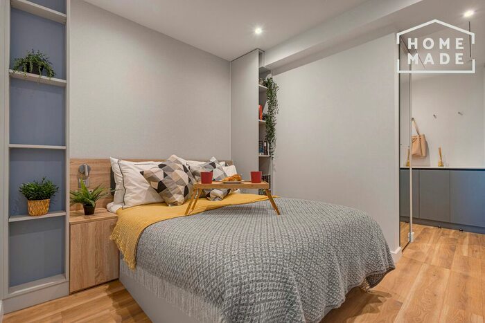 1 Bedroom Flat To Rent In College Road, Croydon, CR0