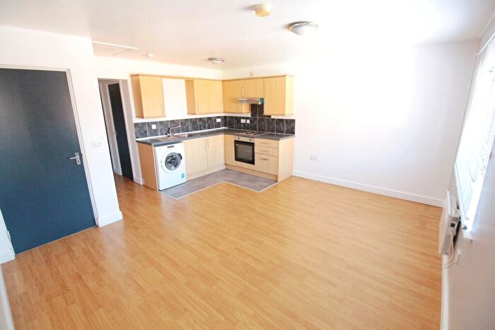 2 Bedroom Flat To Rent In Flat D Hermit Street Sincil Bank, Lincoln, Lincolnsire, LN5