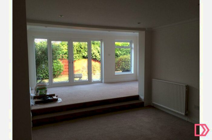 3 Bedroom End Of Terrace House To Rent In Hanover Road, Coxheath, Coxheath, Kent, ME17