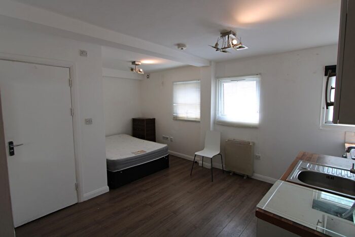 Studio To Rent In Cranfield Close, West Norwood, SE27