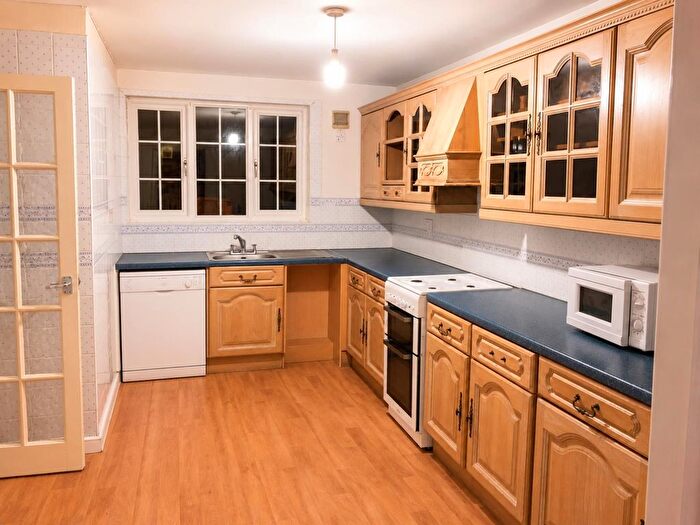 5 Bedroom Property To Rent In Sark Walk, London, E16
