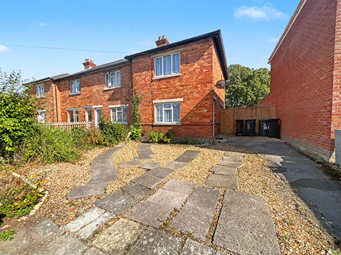 2 Bedroom End Of Terrace House For Sale In Christchurch, BH23