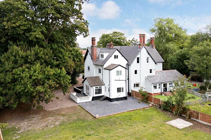 5 Bedroom House For Sale In Hooton Road, Hooton, CH66
