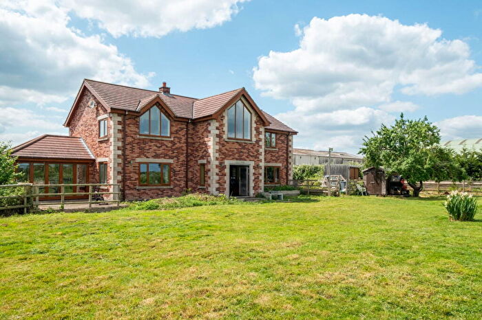 3 Bedroom Detached House For Sale In Vale View, Langar Road, Barnstone, NG13
