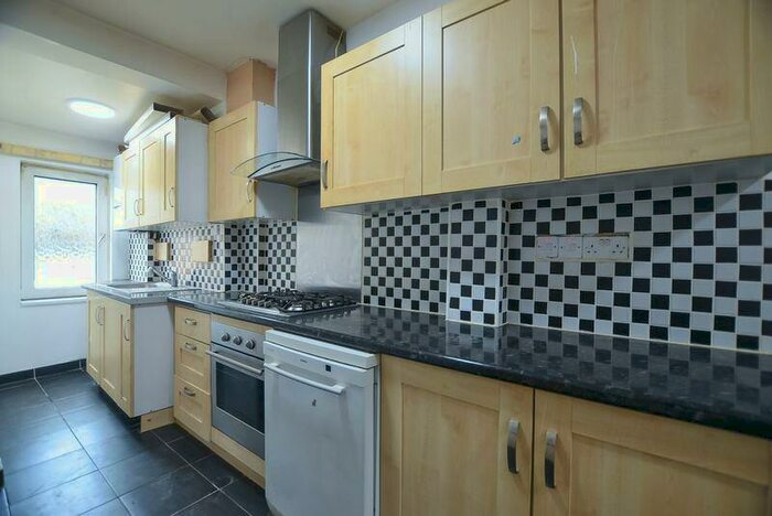 4 Bedroom House To Rent In Malam Gardens, London, E14