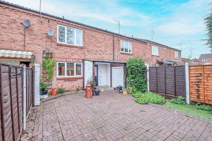 2 Bedroom Terraced House For Sale In Exhall Close, Redditch, B98