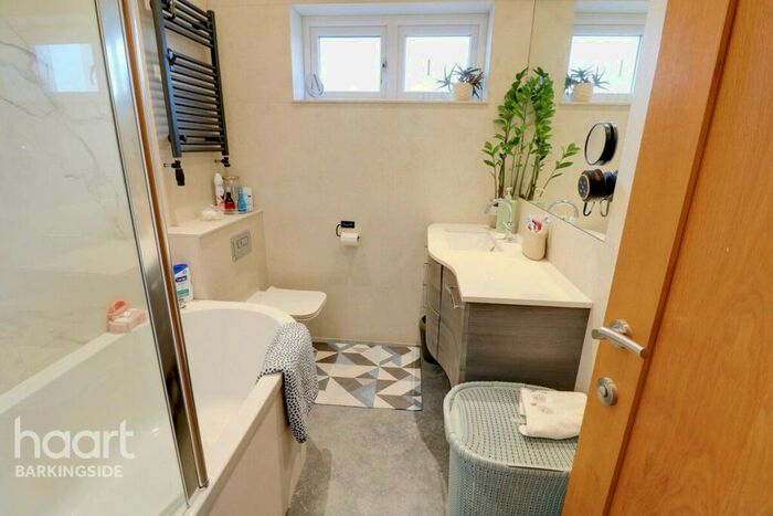 3 Bedroom Terraced House For Sale In Copper Beech Close, Clayhall, IG5