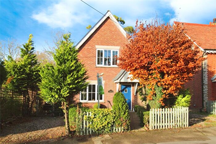 3 Bedroom Detached House For Sale In Willow Cottage, The Street, Little Waldingfield, Sudbury Suffolk, CO10