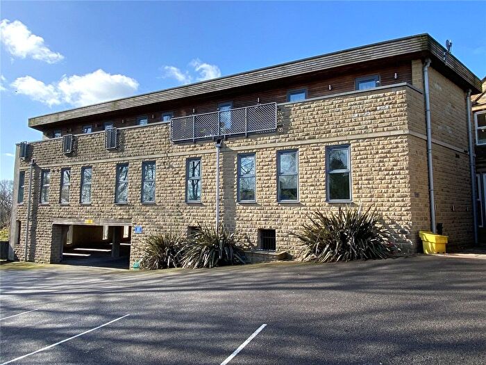 1 Bedroom Flat To Rent In Halifax Road, Staincliffe, Dewsbury, West Yorkshire, WF13