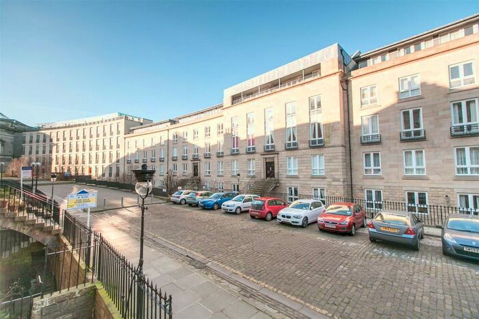 2 Bedroom Flat To Rent In Fettes Row, Edinburgh, EH3