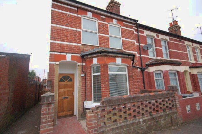 Apartment To Rent In Elm Park Road, Reading, RG30