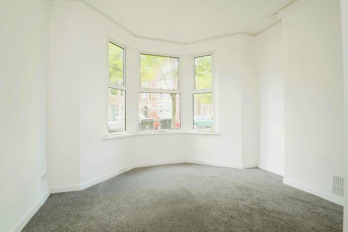 2 Bedroom Apartment To Rent In Connaught Road, Roath, CF24