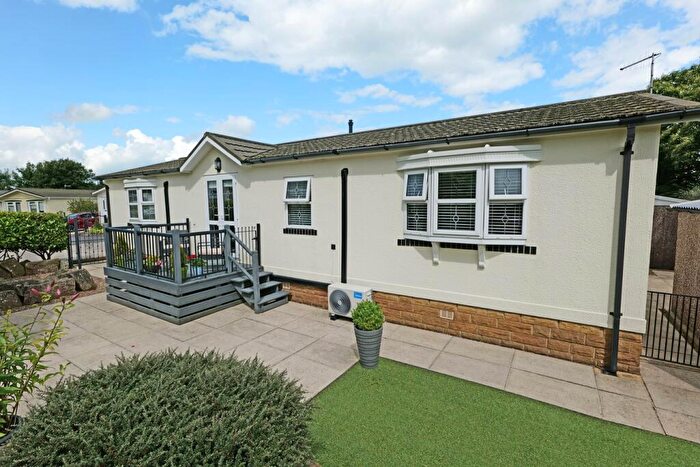 3 Bedroom Park Home For Sale In The Green, Dales View Park, Salterforth, BB18