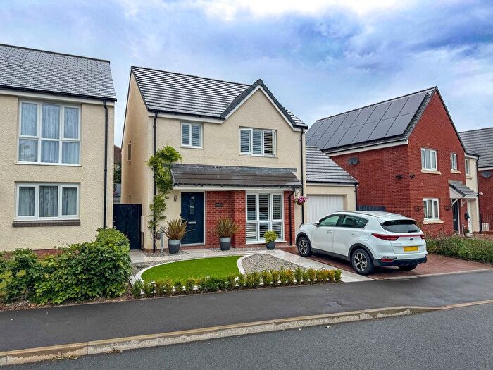 3 Bedroom Detached House For Sale In Barrow Vale, Kingsteignton, Newton Abbot, TQ12