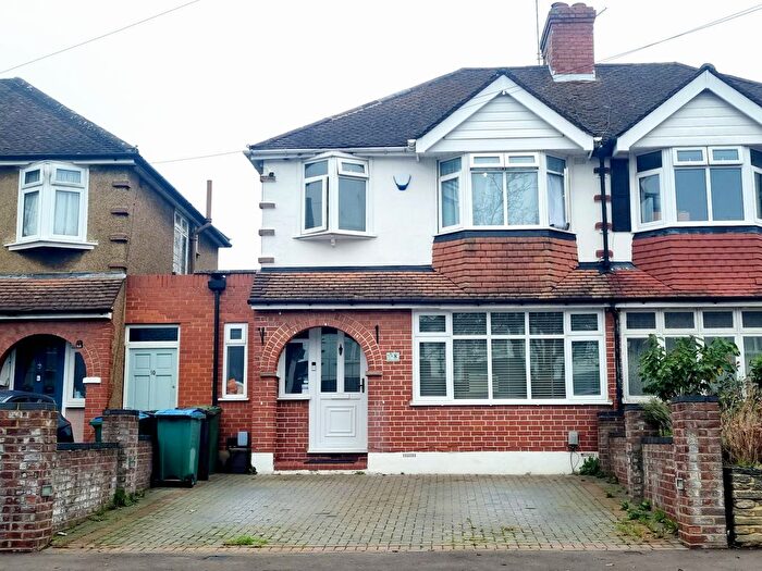 3 Bedroom Semi-Detached House To Rent In Meadow Road, Watford, WD25