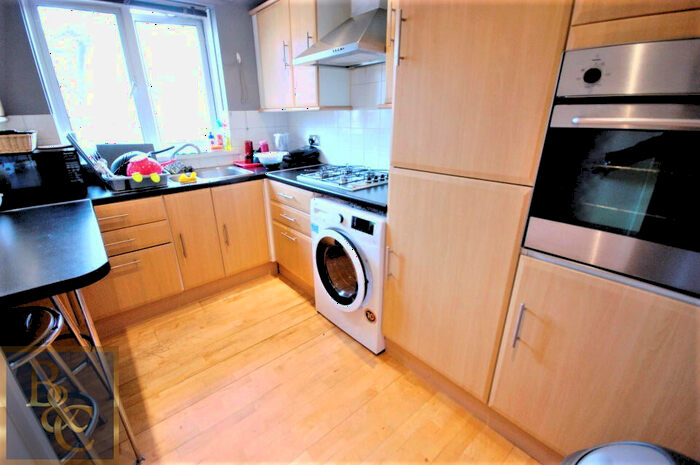 2 Bedroom Apartment To Rent In Coopers Lane, St Pancras, NW1