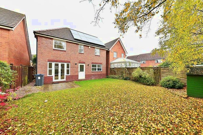 4 Bedroom House To Rent In Saracen Drive, Sutton Coldfield, B75