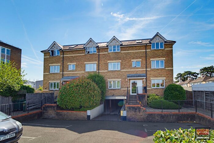 2 Bedroom Flat For Sale In Gemini Place, Chertsey Road, Ashford, TW15