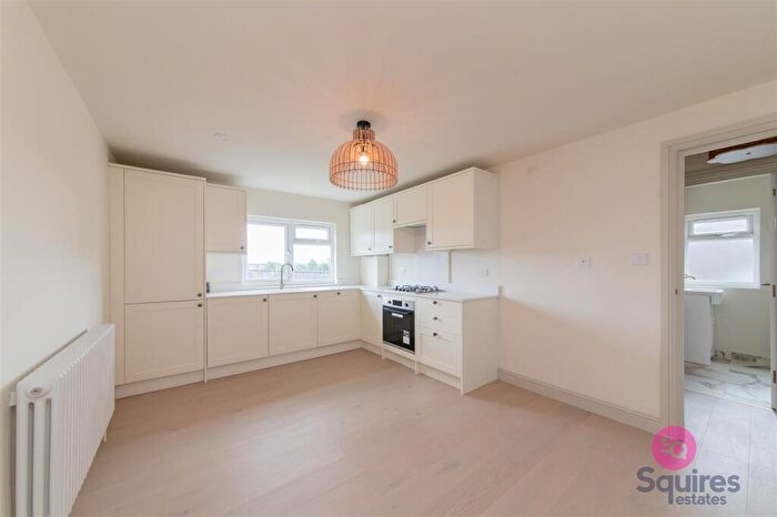 2 Bedroom Flat To Rent In Highfield Avenue, Golders Green, London, NW11