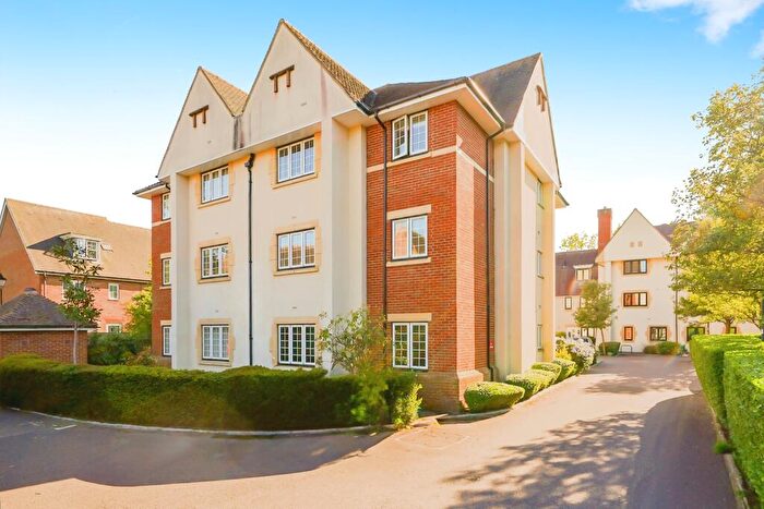2 Bedroom Apartment For Sale In Lark Hill, Oxford, OX2
