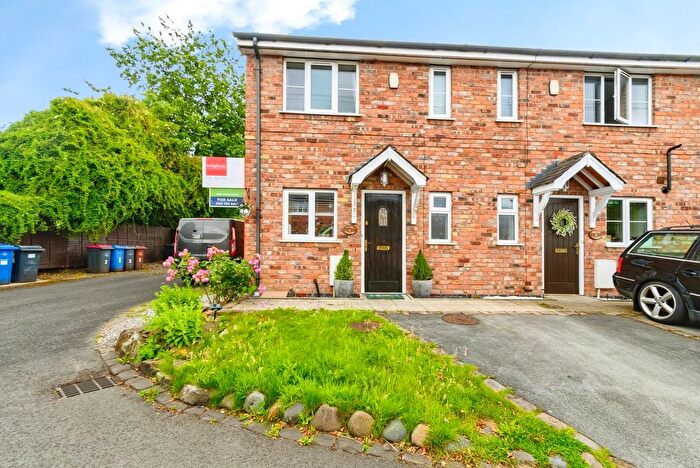3 Bedroom End Of Terrace House For Sale In Charlton Fold, Worsley, Manchester, Greater Manchester, M28