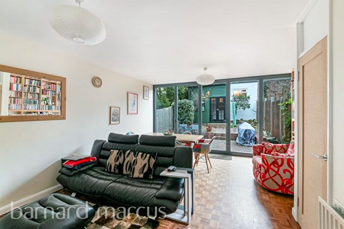 3 Bedroom End Terrace House For Sale In Hennel Close, London, SE23