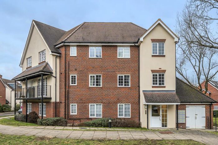 2 Bedroom Apartment To Rent In Scarlett Avenue, Wendover, HP22