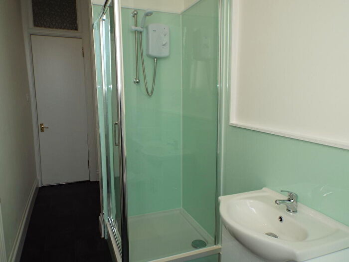 2 Bedroom Flat To Rent In Alexandra Park Street, Dennistoun, G31