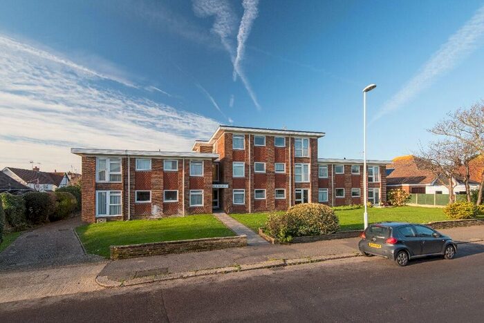 1 Bedroom Flat To Rent In Wallace Avenue, Worthing, BN11