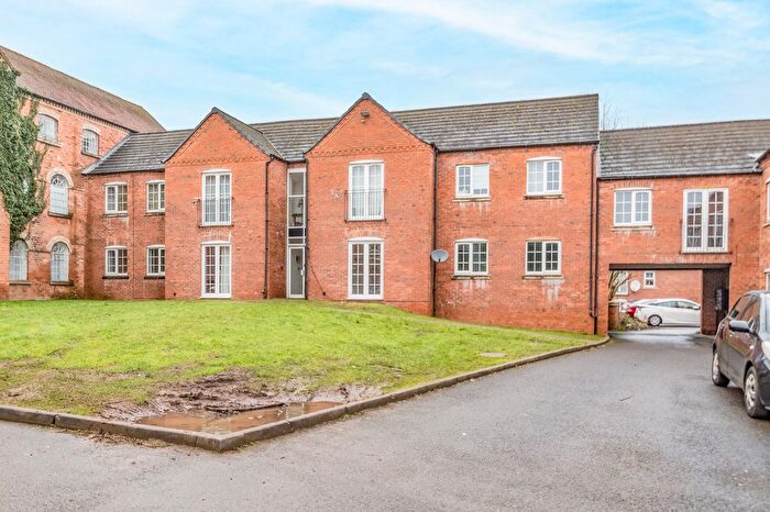 2 Bedroom Flat To Rent In Beoley Road West, Redditch, Worcestershire, B98
