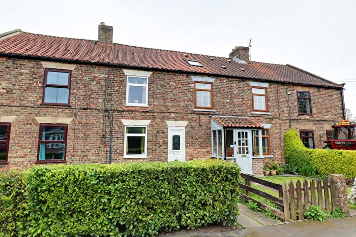 3 Bedroom Terraced House For Sale In Margrave Lane, Garthorpe, Lincolnshire, DN17