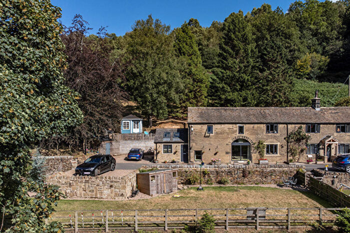 4 Bedroom Barn Conversion For Sale In Far Hanging Stones Barn, Hanging Stones Lane, Ripponden, HX6