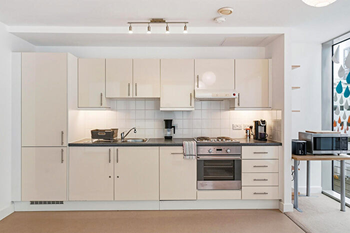 2 Bedroom Flat For Sale In Marsh Wall, London, E14