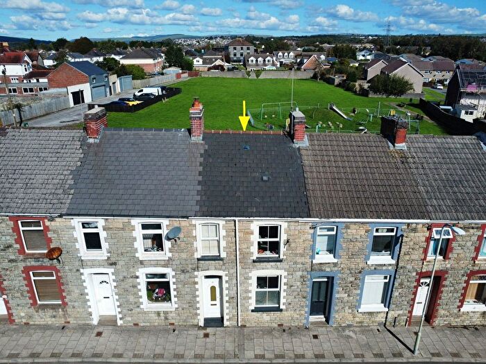 3 Bedroom Terraced House For Sale In Highland Place, Bridgend, CF31