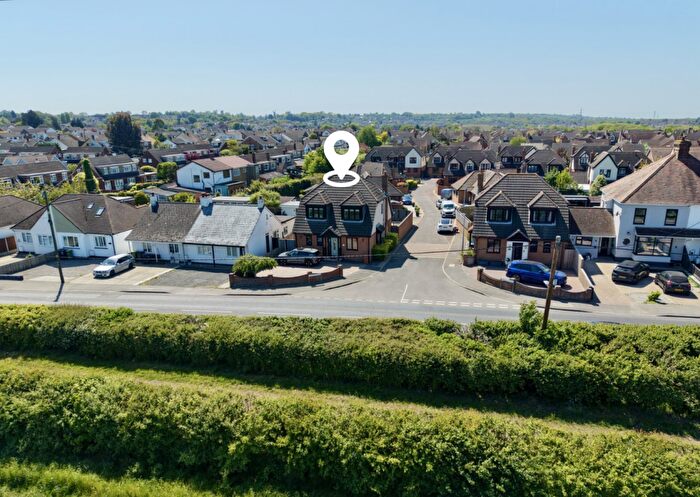 4 Bedroom Detached House For Sale In Farm View, Rayleigh, Essex, SS6