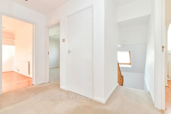 3 Bedroom Flat For Sale In Granville Road, Hove, East Sussex, BN3