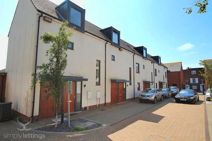 2 Bedroom Property To Rent In Bristol Gardens, Brighton, BN2