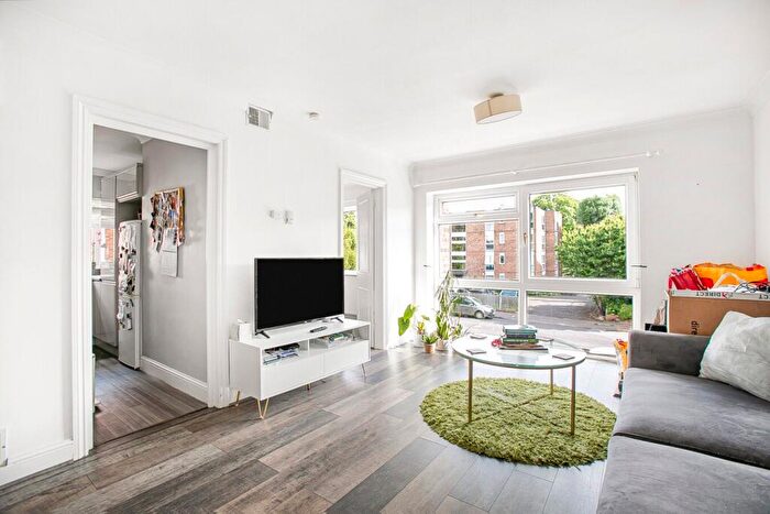 1 Bedroom Apartment To Rent In Albemarle Road, Beckenham, BR3