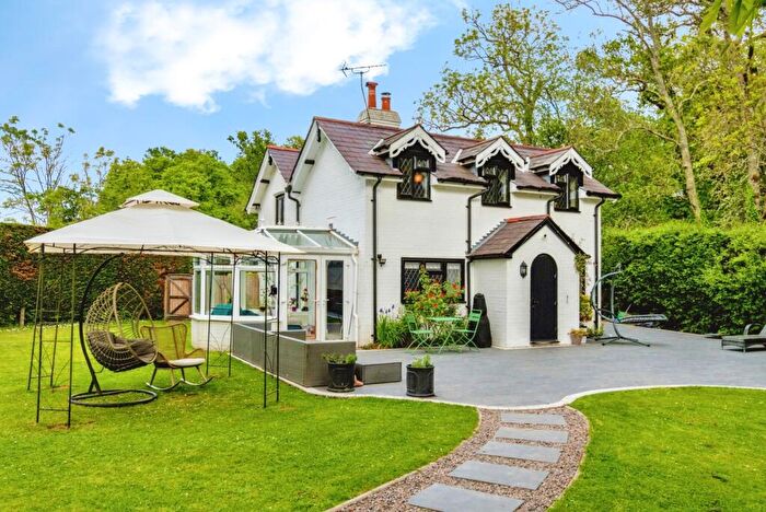4 Bedroom Detached House For Sale In Ringwood Road, Bartley, Southampton, Hampshire, SO40